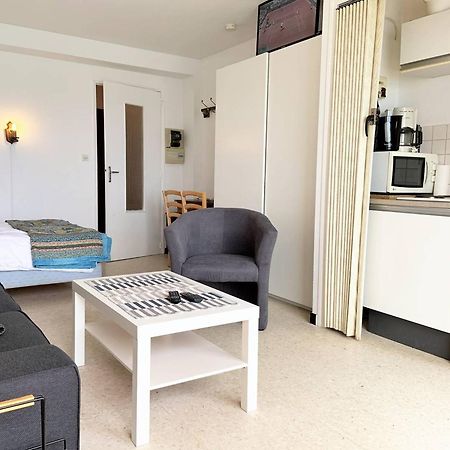 Studio Sur Plage Cavaliere Avec Terrasse, 1Er Etage, 2 Couchages - Fr-1-251-80 Le Lavandou Exterior foto